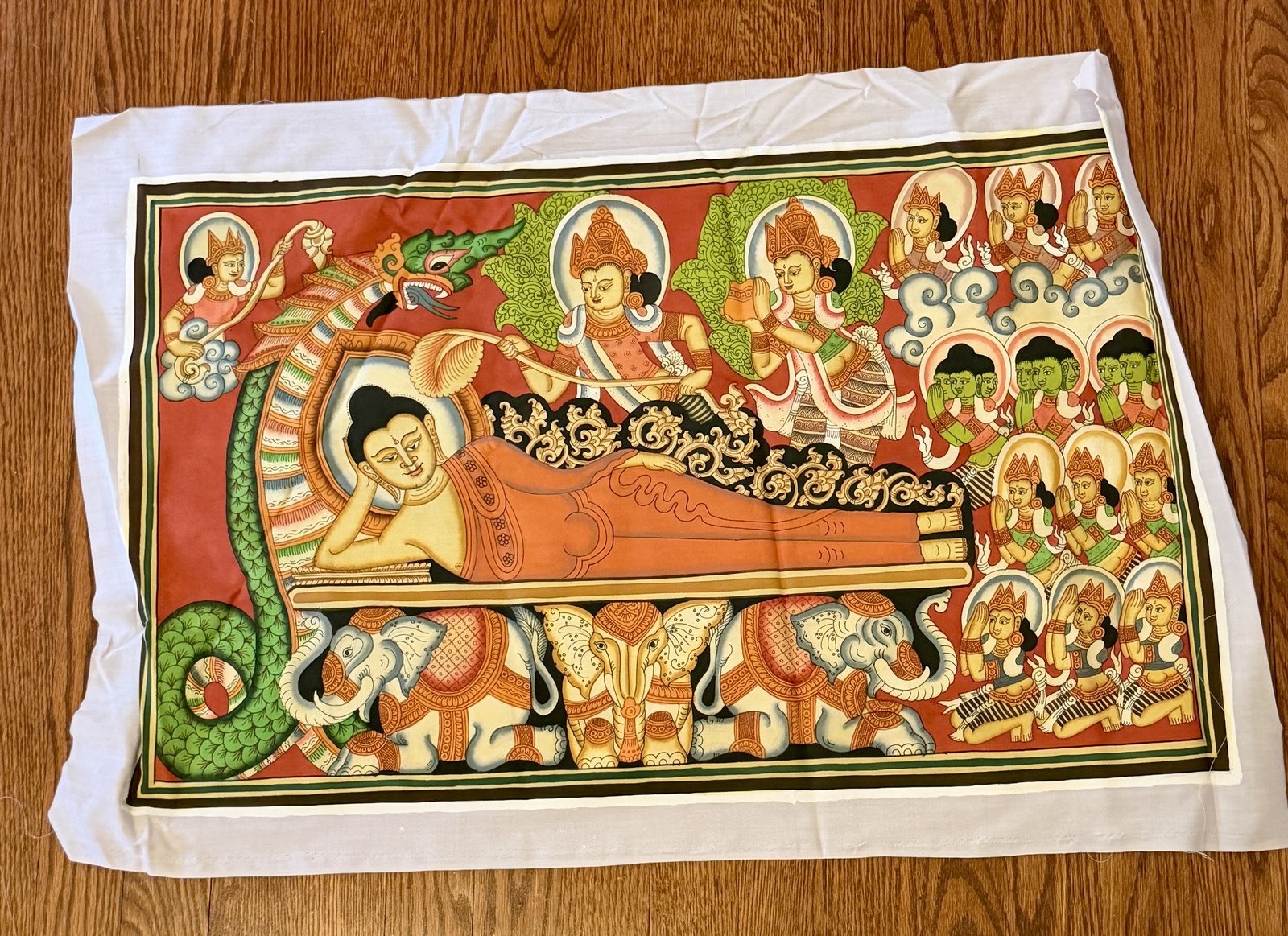 Grande peinture sur coton du Bouddha couché, nāga vert, éléphants et devas, Myanmar