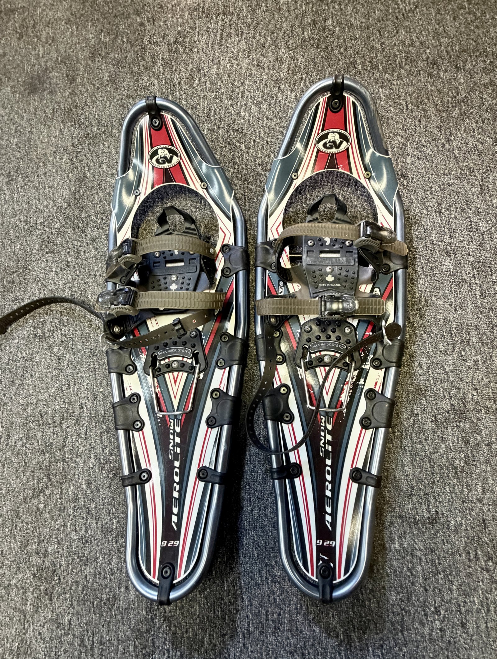 Paire de raquettes GV Snow Aerolite 9x29, décor rouge noir et blanc